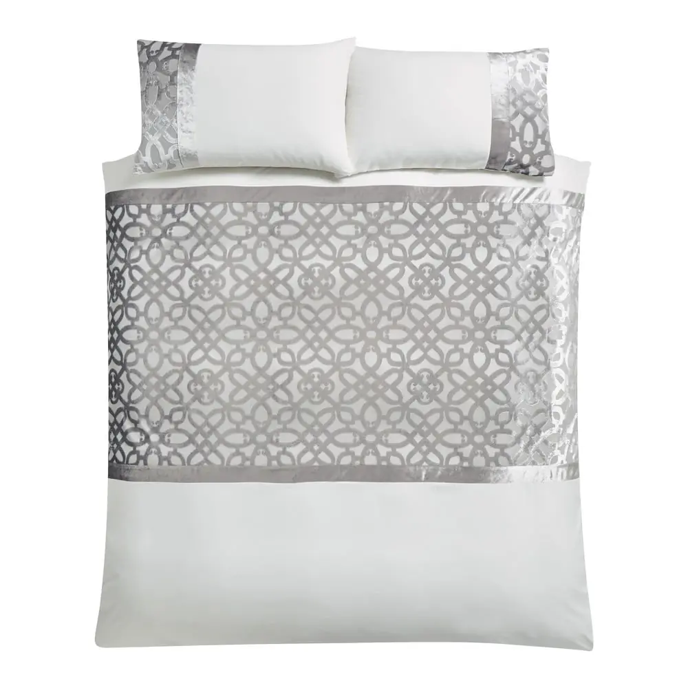 Lenjerie de pat bej-crem din catifea pentru pat dublu 200x200 cm Lattice Cut – Catherine Lansfield