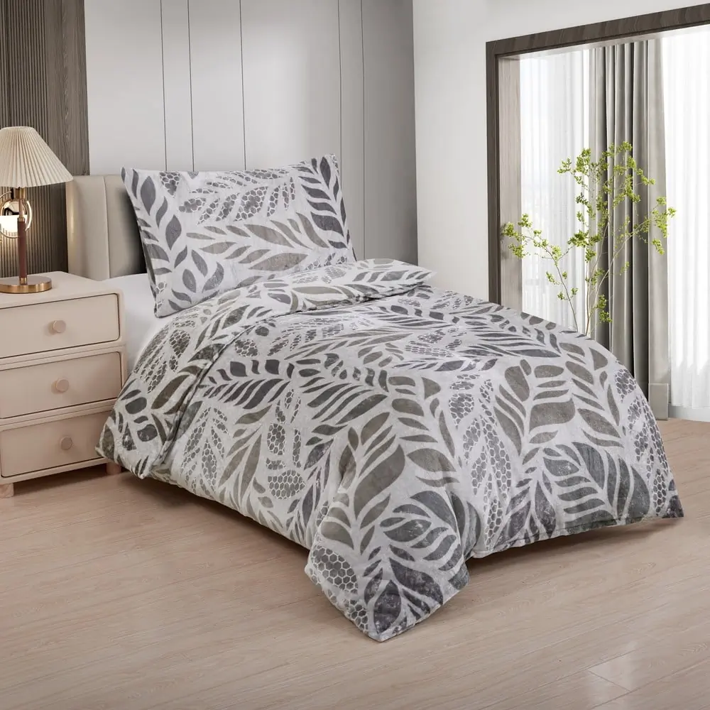 Lenjerie de pat gri din micropluș/cocolino pentru pat de o persoană 140x200 cm Judith – My House