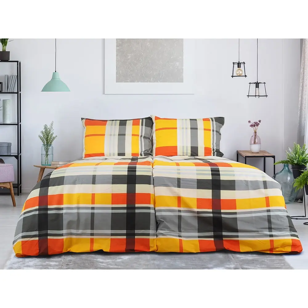 Lenjerie de pat portocalie din țesătură crep pentru pat de o persoană 140x200 cm Orabge Kube – B.E.S.