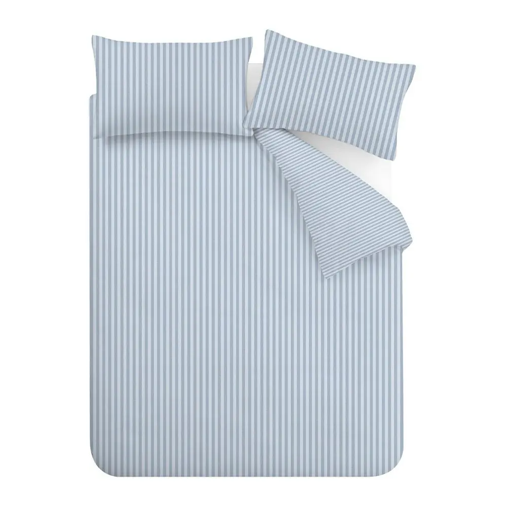Lenjerie de pat albastră pentru pat dublu cu 3 piese 200x200 cm Epping Textured Stripe – Catherine Lansfield