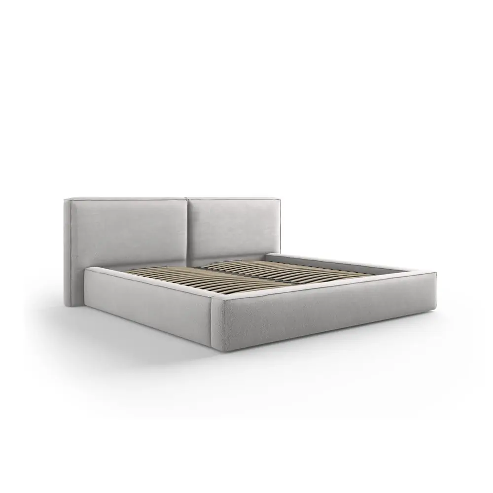 Pat matrimonial gri deschis tapițat cu spațiu de depozitare și somieră 200x200 cm Arendal – Cosmopolitan Design