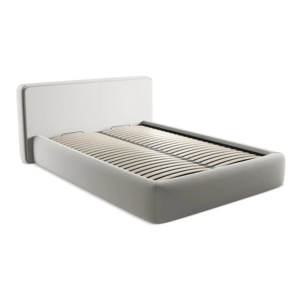 Pat matrimonial gri deschis tapițat cu spațiu de depozitare cu somieră 140x200 cm Kiana – Makamii