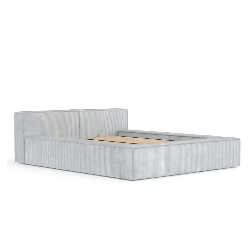 Pat matrimonial gri deschis tapițat cu spațiu de depozitare cu somieră 180x200 cm Voliera – Maison de Rêve
