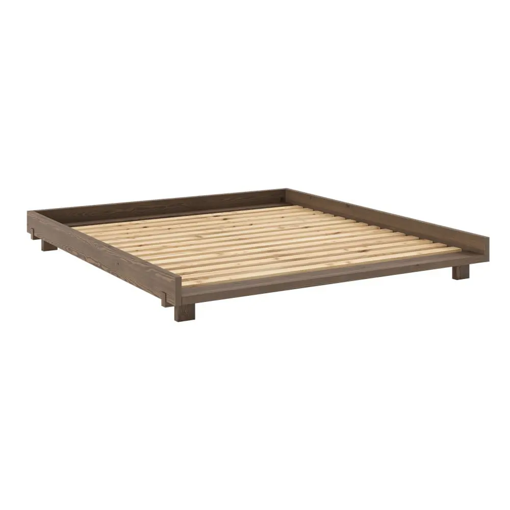 Pat matrimonial maro din lemn de pin cu somieră 180x200 cm Social – Karup Design