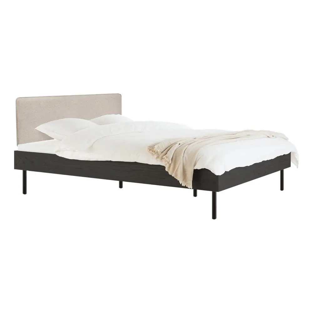 Pat matrimonial negru tapițat/din placă aglomerată de lemn cu somieră 180x200 cm Streiko – noo.ma