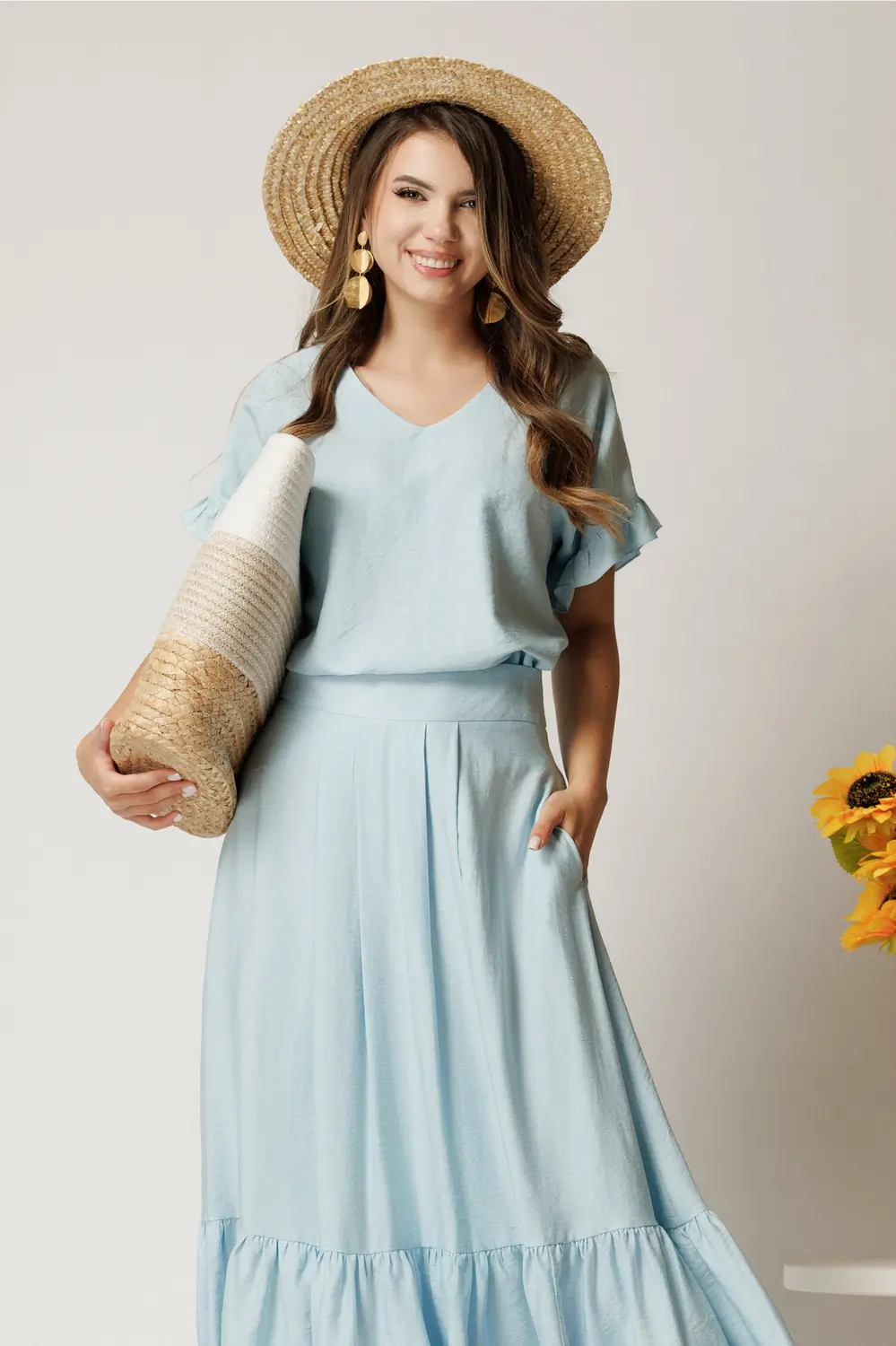 Bluza bleu din rayon cu croi drept si volanase la maneci