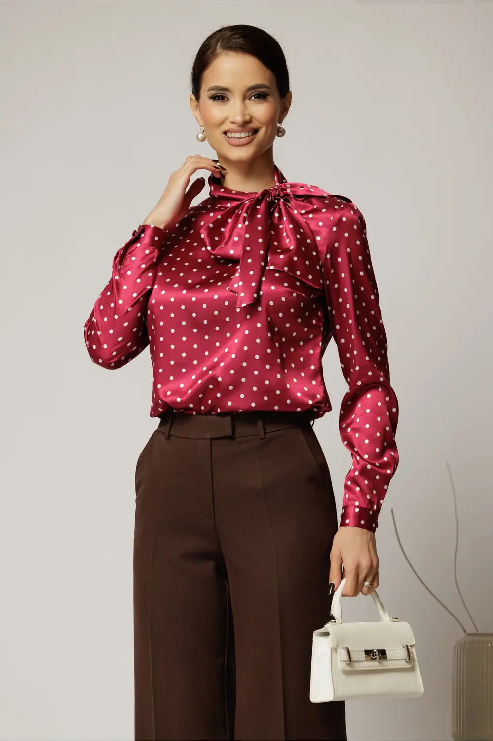 Bluza eleganta bordo din satin cu buline