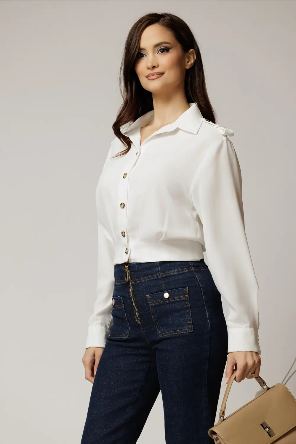 Camasa alba casual scurta in talie cu epoleti pe umeri
