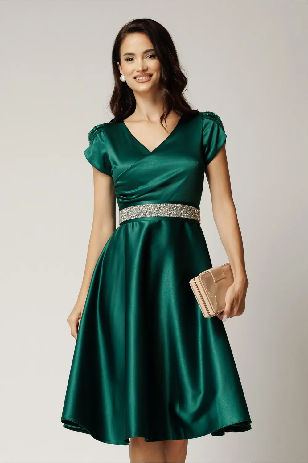 Rochie Amira midi verde din tafta cu paiete pe maneci si cordon in talie