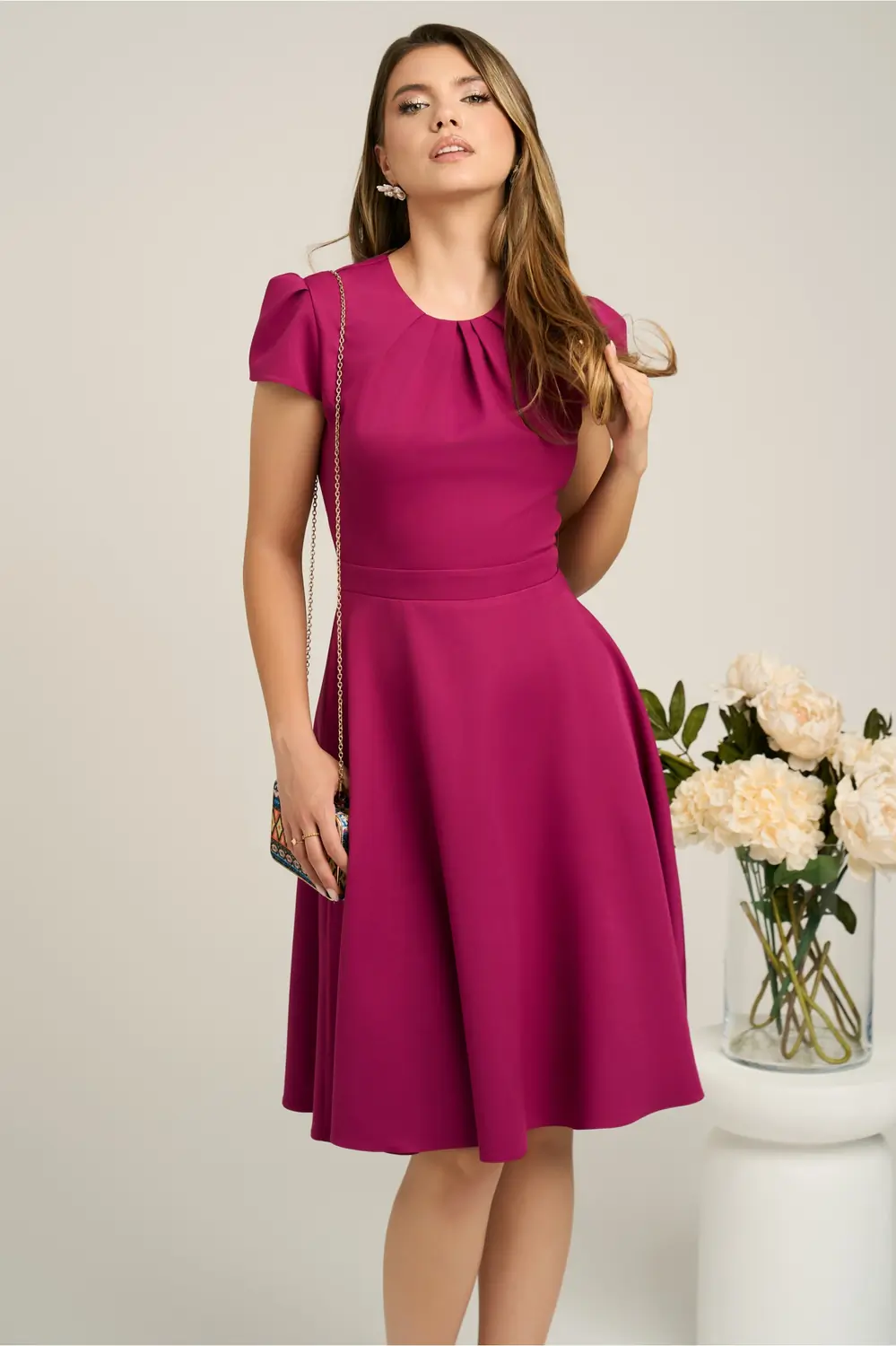 Rochie DY Fashion eleganta din stofa magenta cu spatele gol