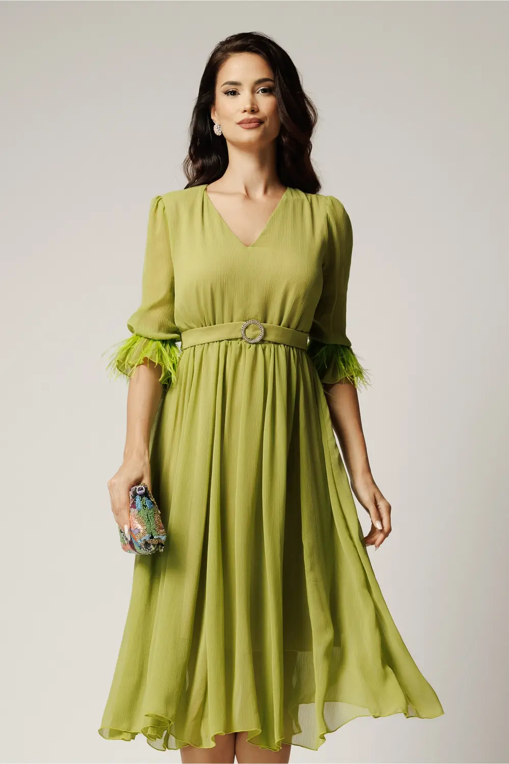 Rochie DY Fashion midi verde lime din voal in clos cu pene la maneci si accesoriu in talie