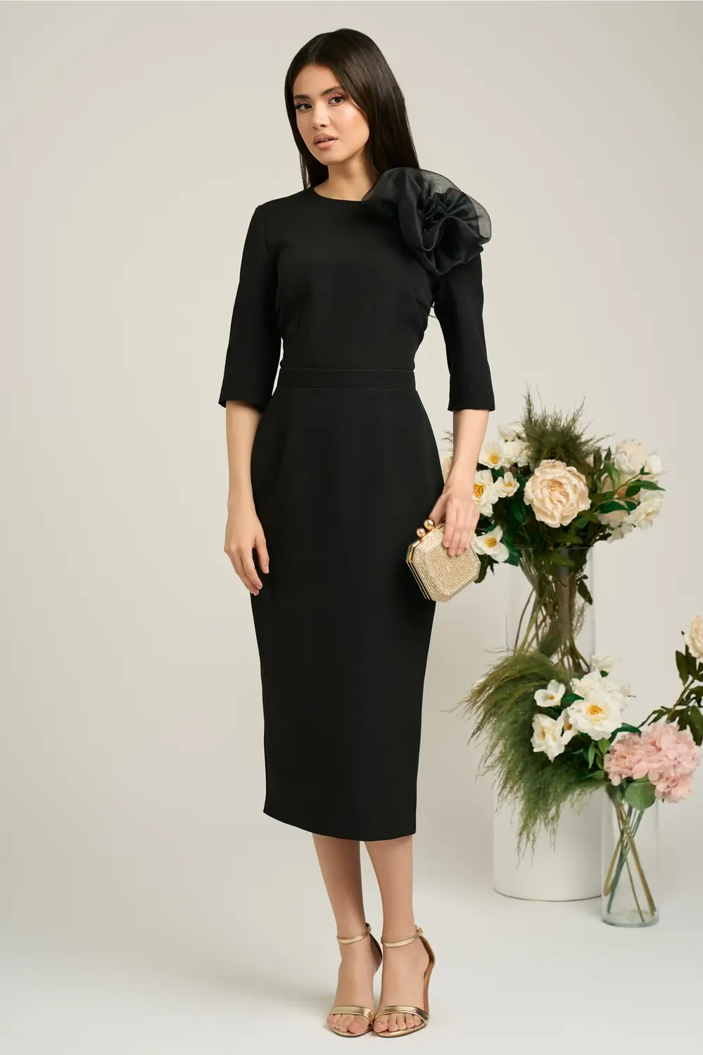 Rochie Dy Fashion neagra de ocazie cu floare maxi