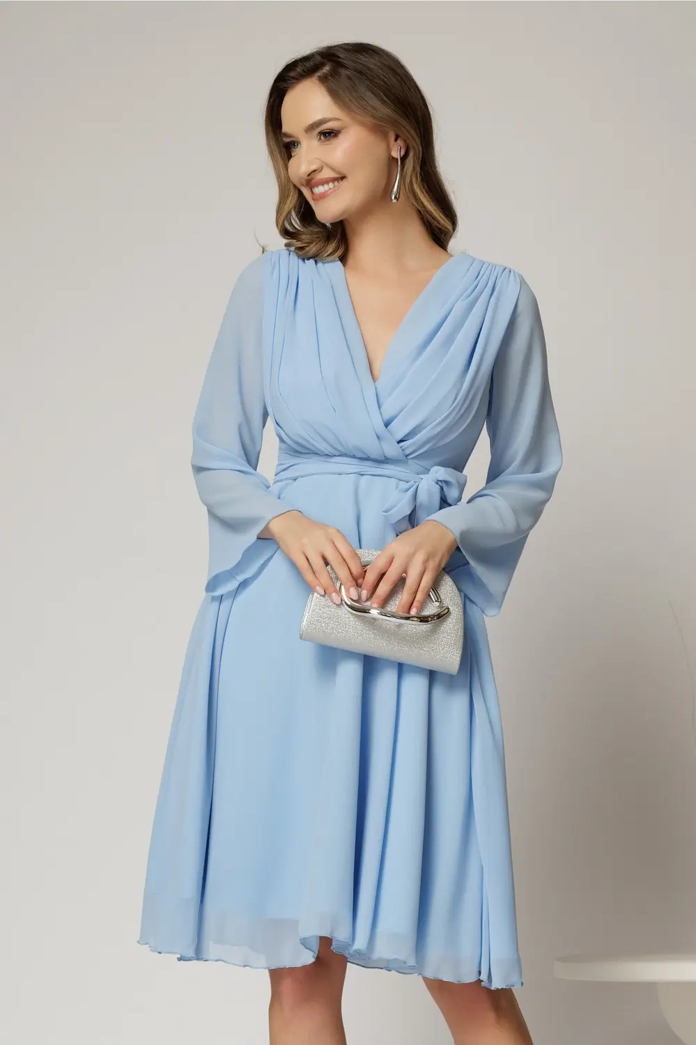 Rochie DY Fashion scurta din voal bleu cu decolteu petrecut si cordon in talie