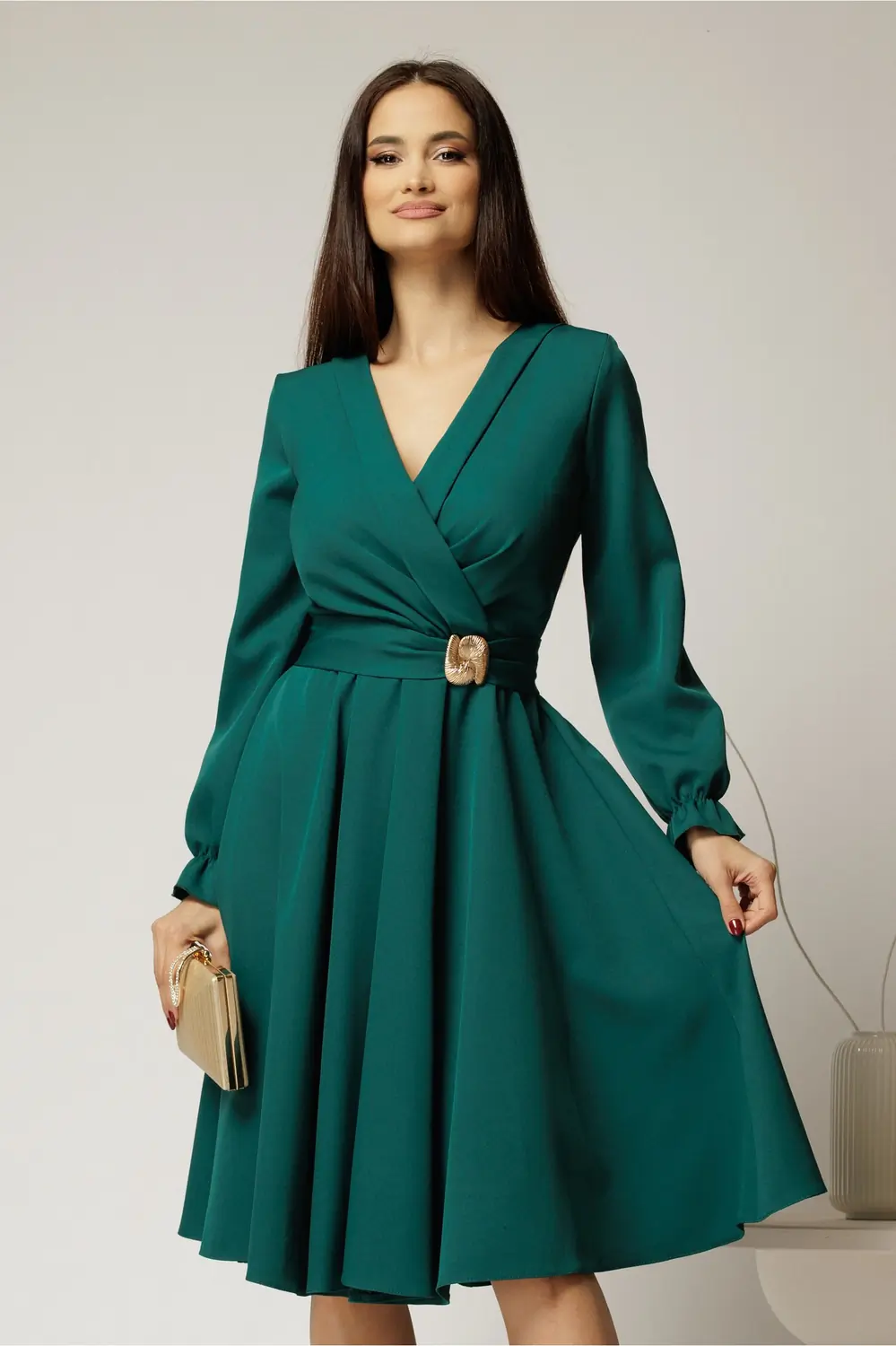 Rochie DY Fashion verde cu decolteu petrecut si catarama aurie