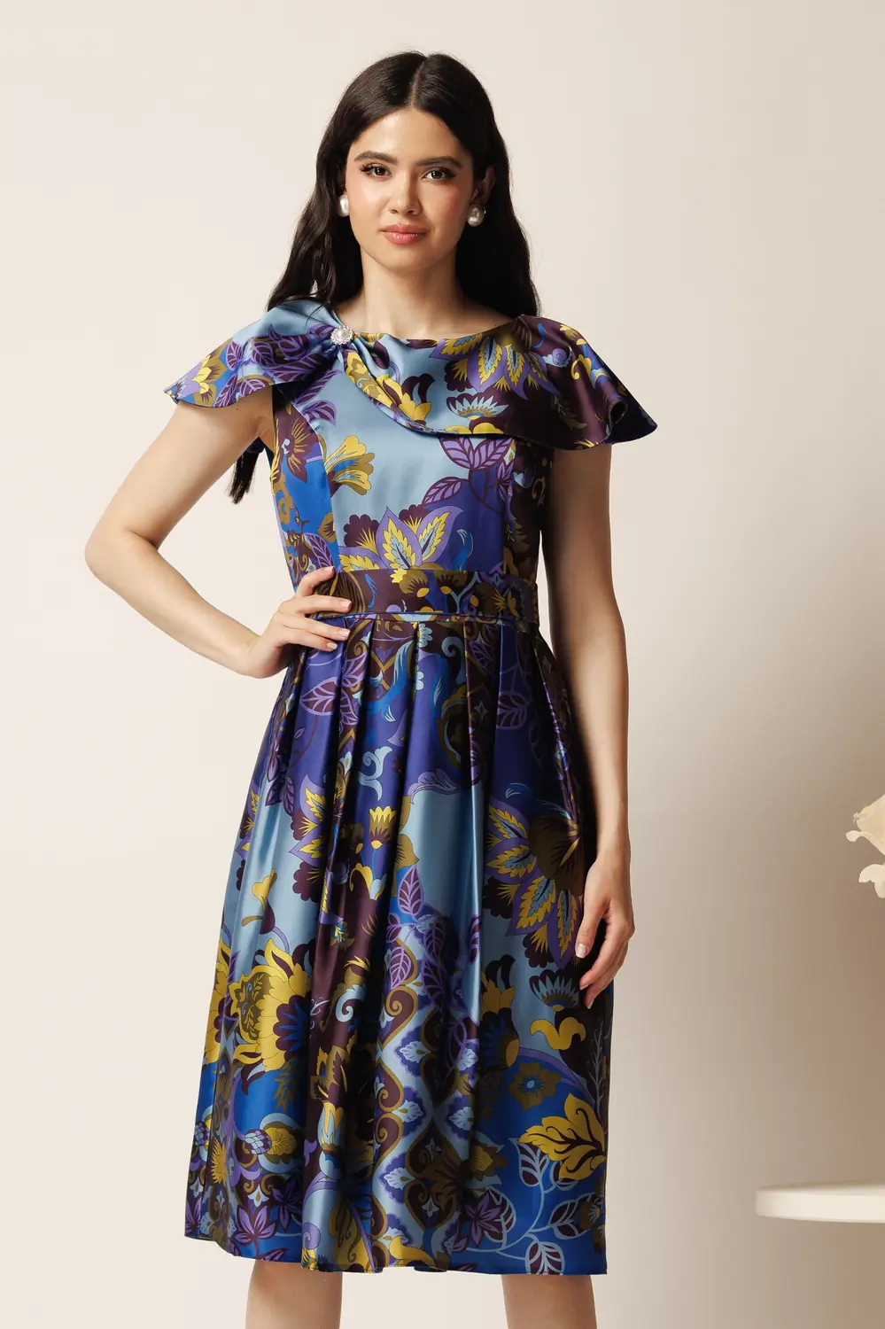 Rochie midi albastra din tafta in clos cu imprimeuri galbene si cordon in talie