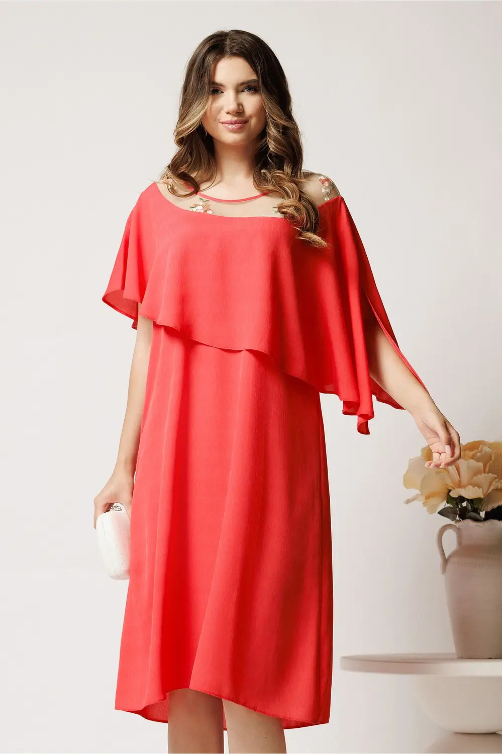 Rochie midi corai din voal dreapta cu volan si broderie pe bust