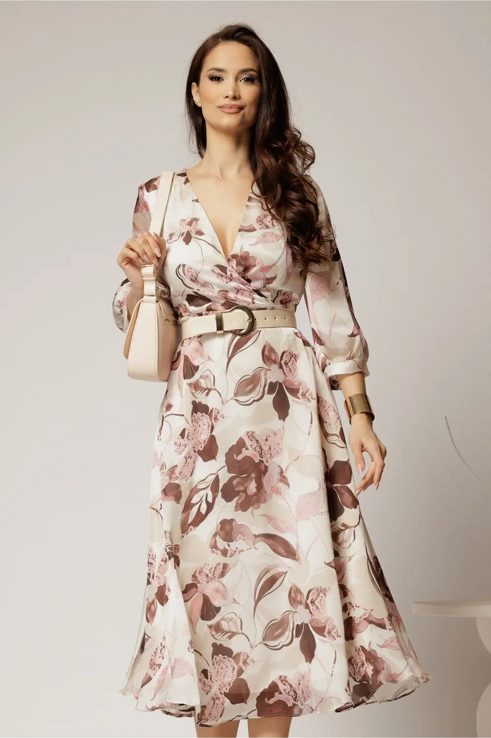 Rochie midi ivoar din voal usor satinat cu imprimeuri si decolteu petrecut