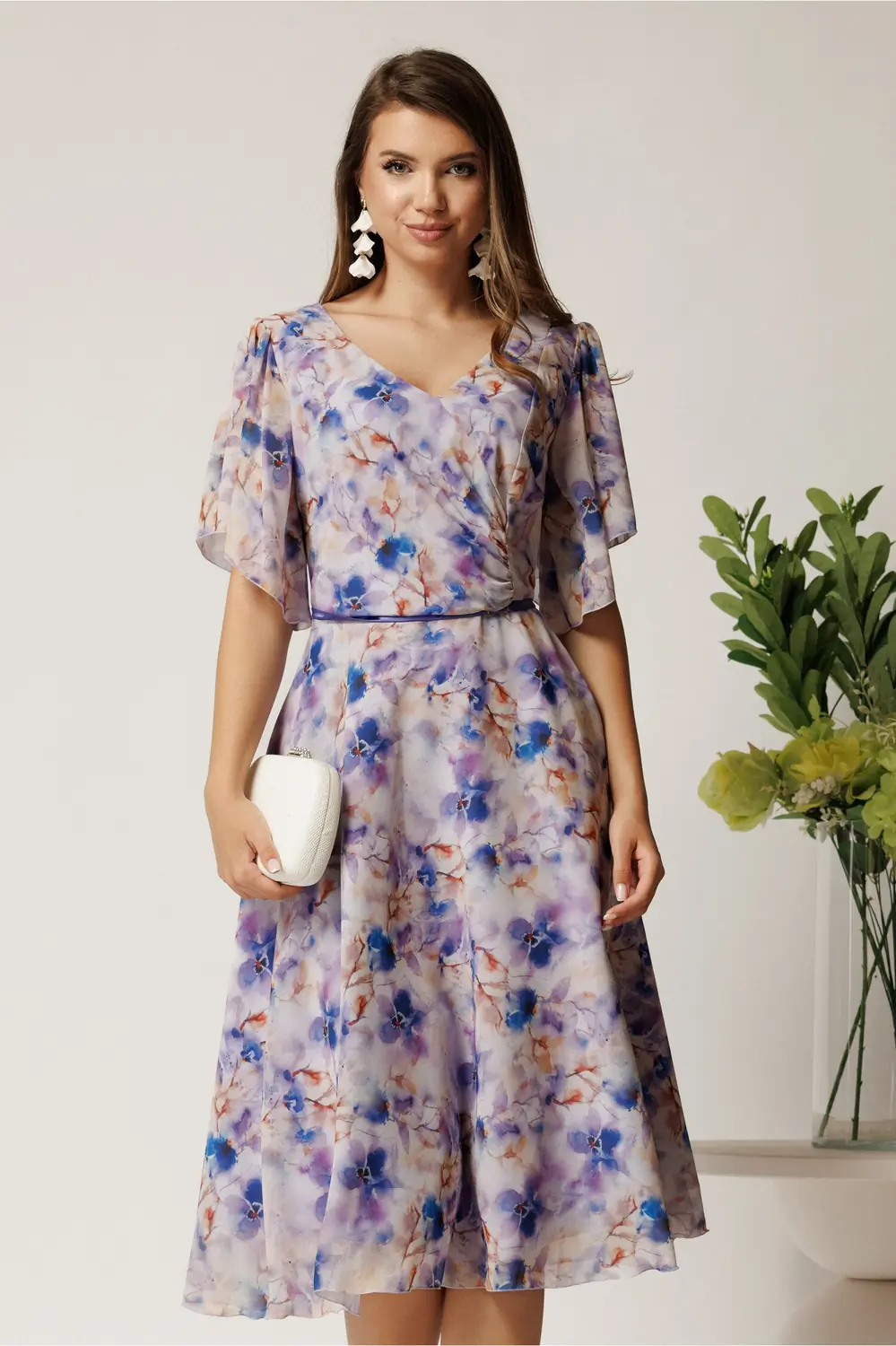 Rochie midi lila din voal in clos cu imprimeuri albastre