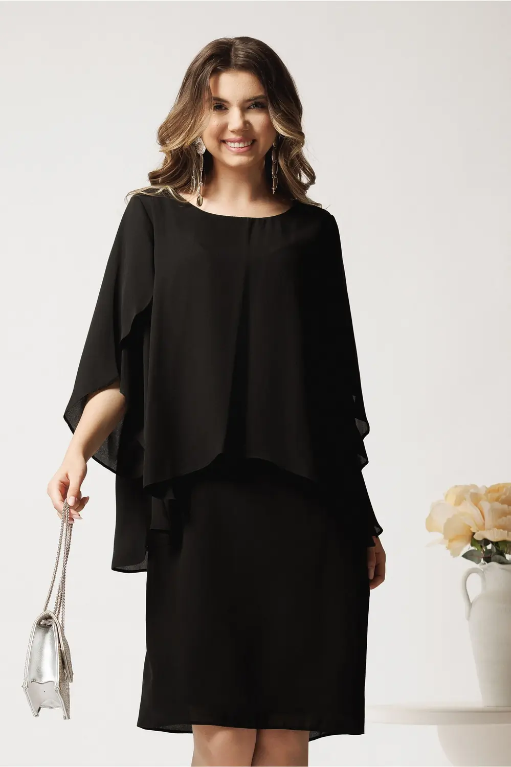 Rochie midi neagra din voal cu maneci despicate