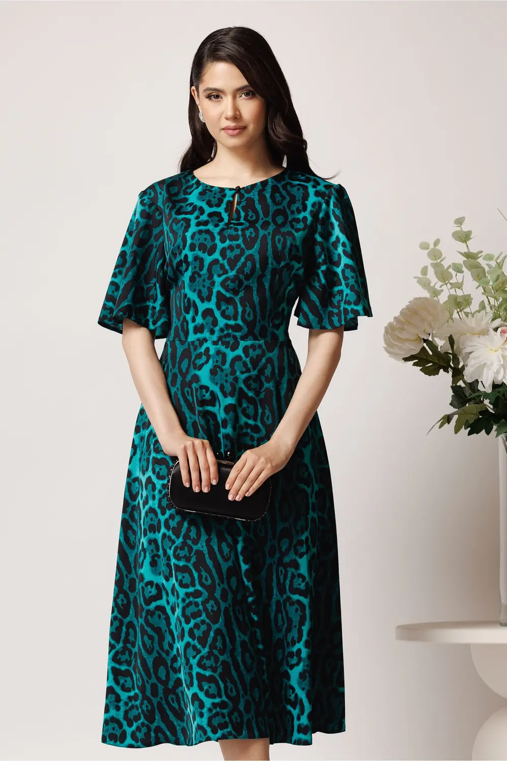 Rochie midi verde din satin in clos cu print leopard