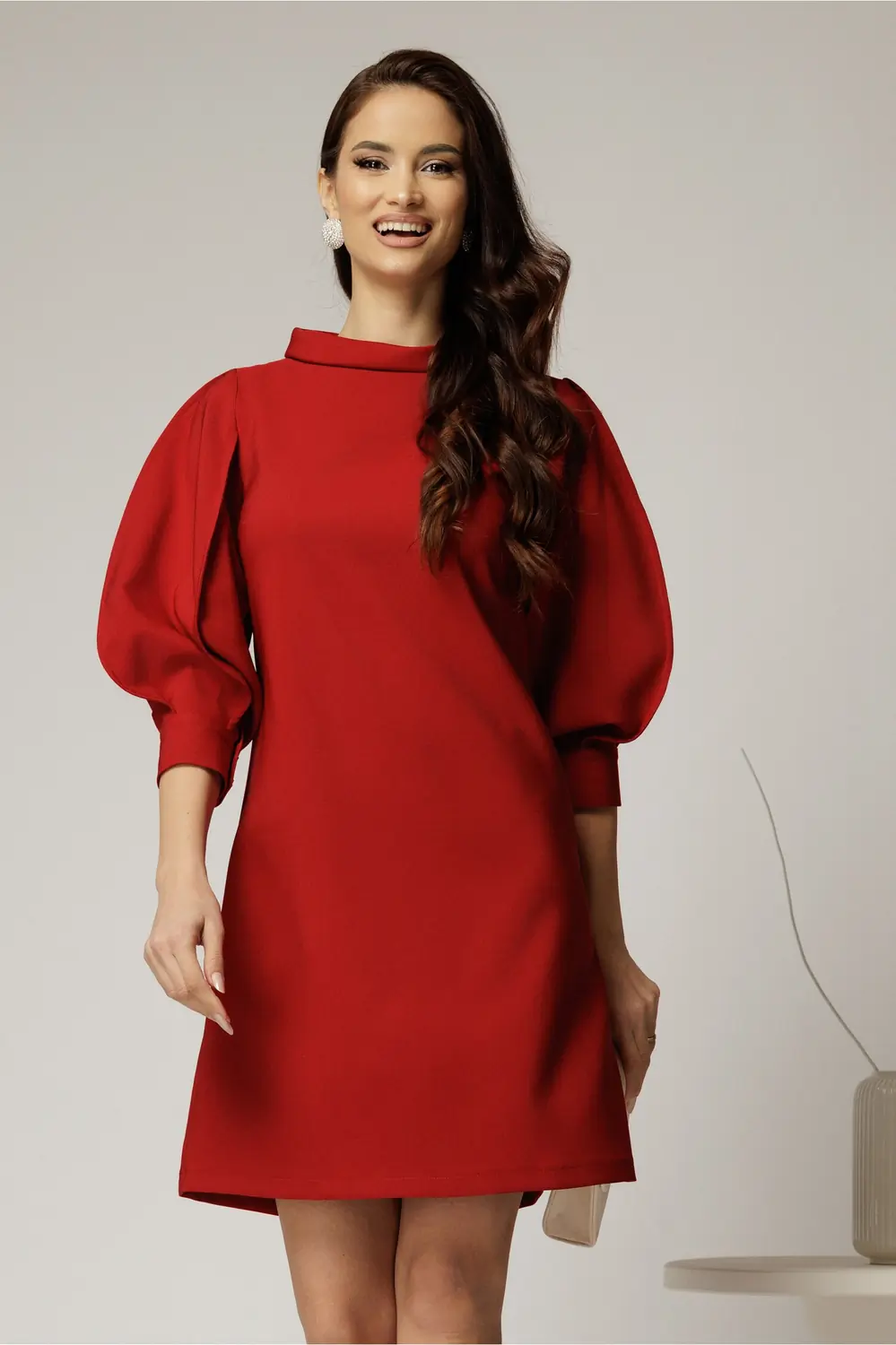 Rochie rosie cu maneci bufante si guler maxi