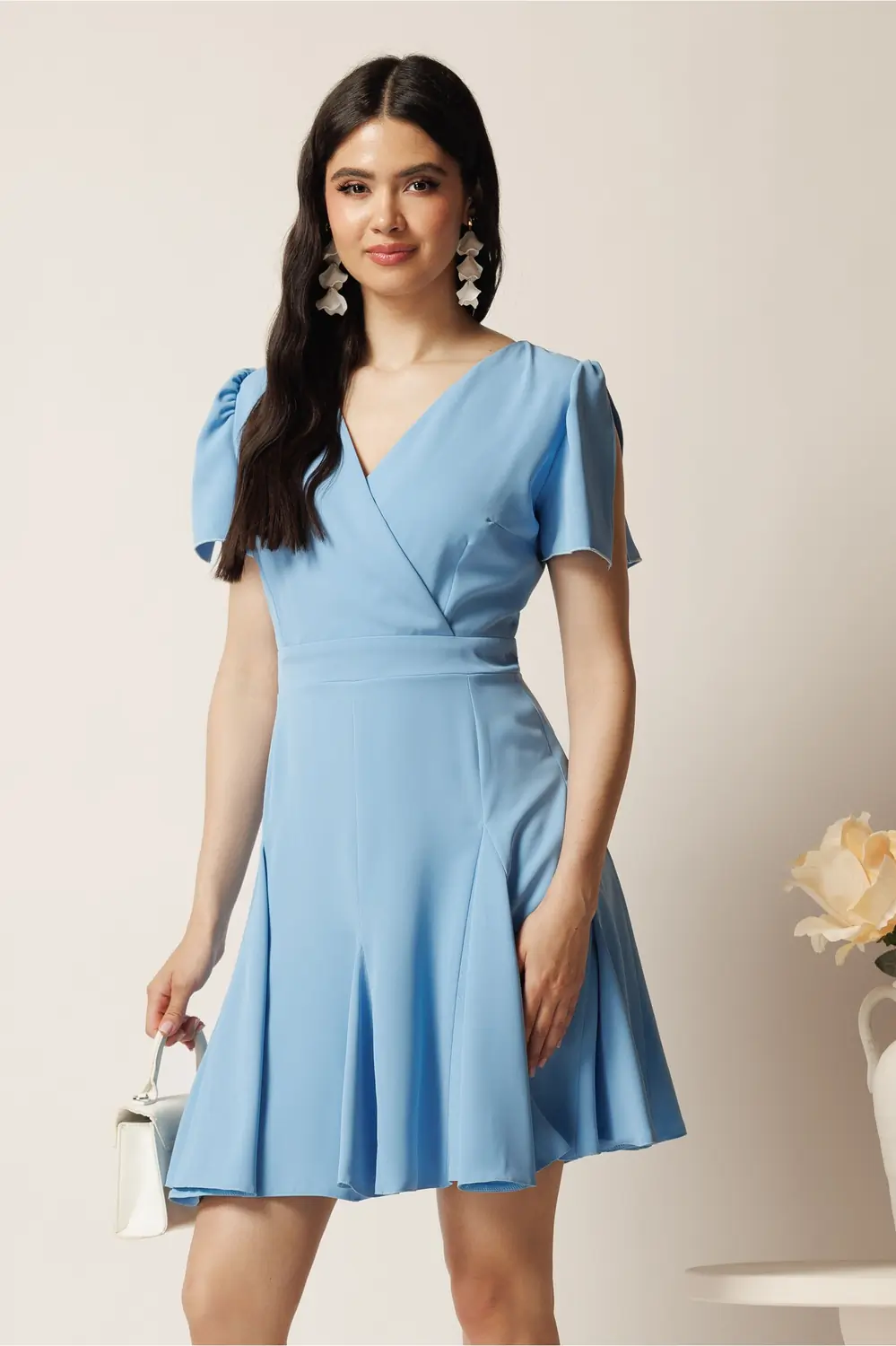 Rochie scurta bleu in clin cu decolteu petrecut- Moze