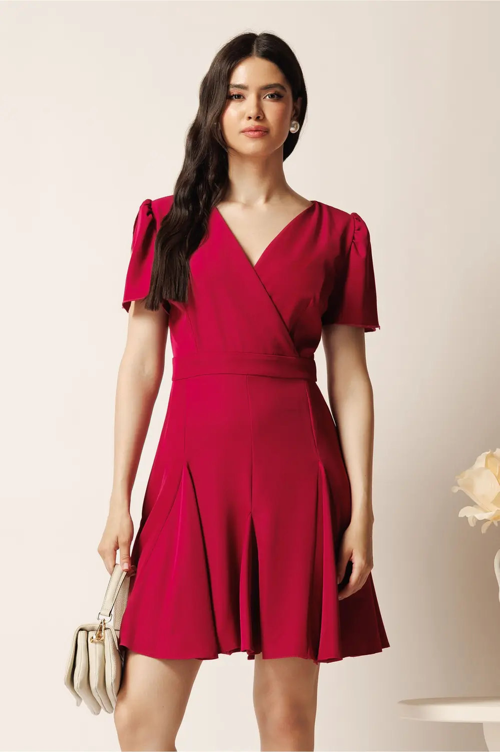 Rochie scurta magenta in clin cu decolteu petrecut- Moze